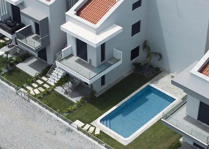 Erato Residential Complex * Ofrínion